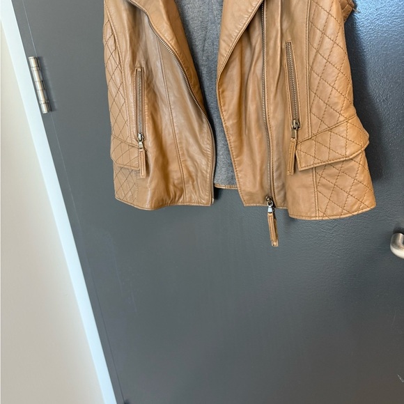 Marc Cain size 4 EUC leather “vintage” chocolate brown leather Quilted moto Vest - Picture 5 of 15